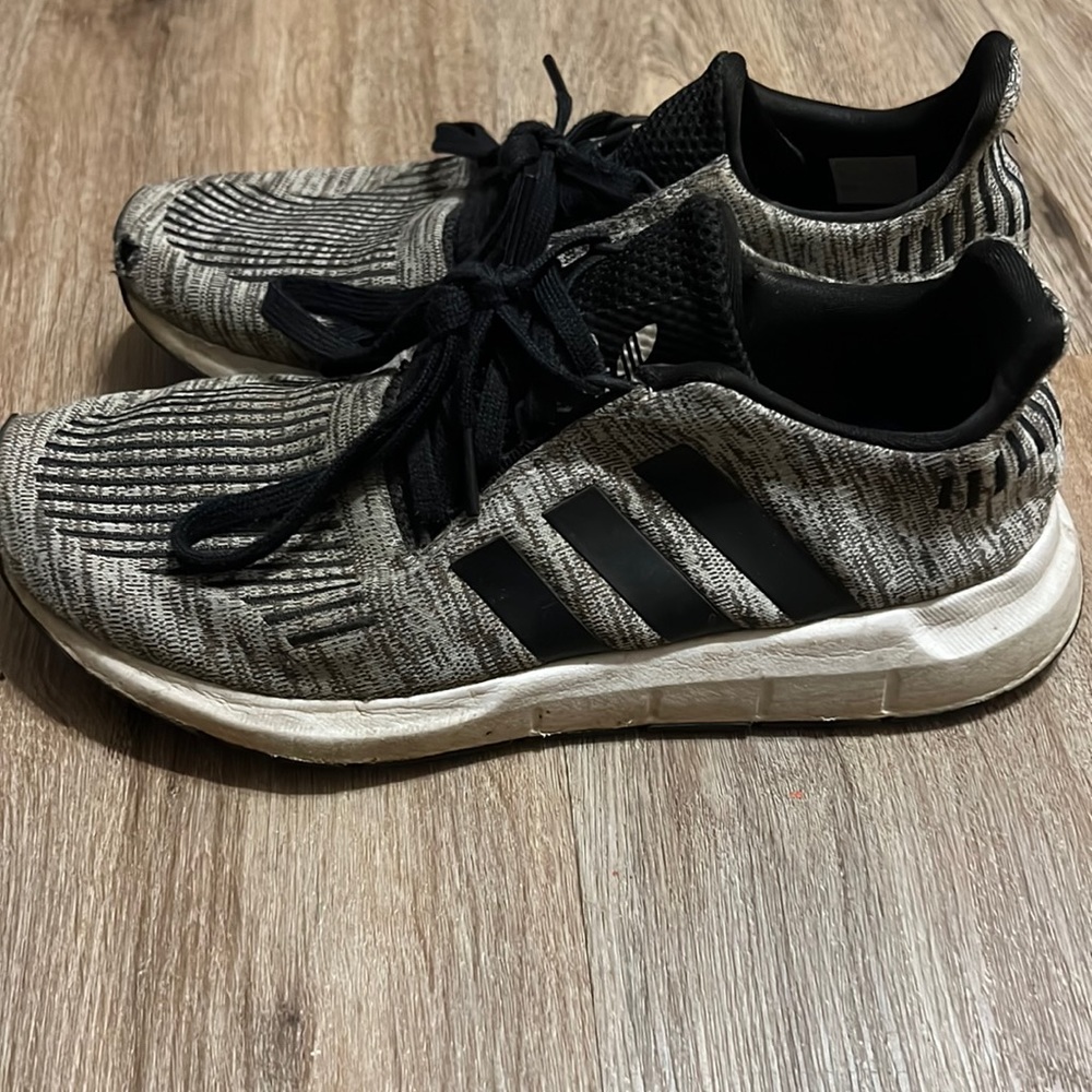 Size 7 Adidas Cloudfoam